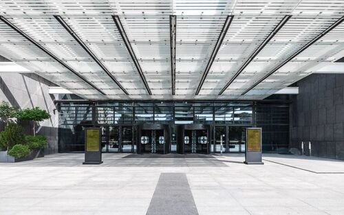 Office Spaces in Warsaw – A Practical Guide to Finding the Right Workspace for Your Business